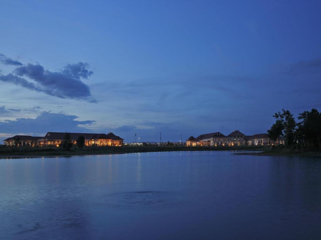 Horizon Lake View Resort Naypyidaw Экстерьер фото